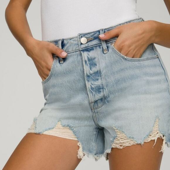 NWT Good American Bombshell Distressed Denim Shorts High Waisted 00 - Picture 1 of 11